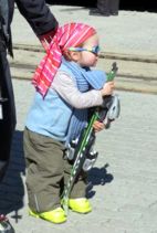 21 kleiner Skifahrer